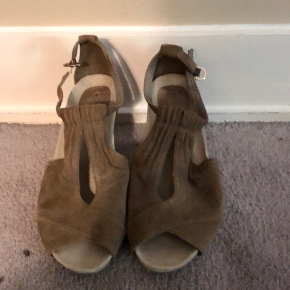 Earth platform sandals